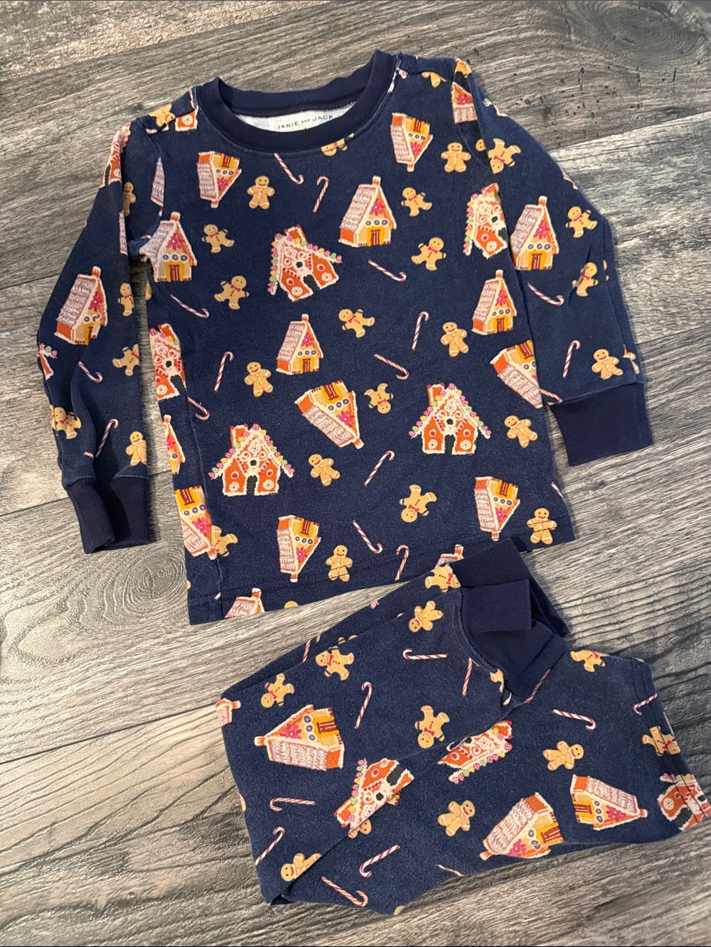 Janie and jack pajama 3T used cotton blue ginger bread house